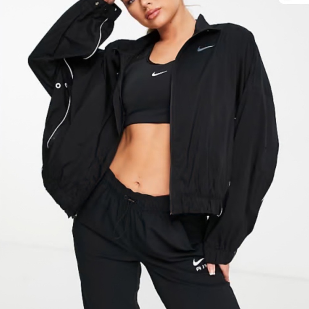 Nike Run Division Black Packable Women's Jacket Running Reflective Exercise S